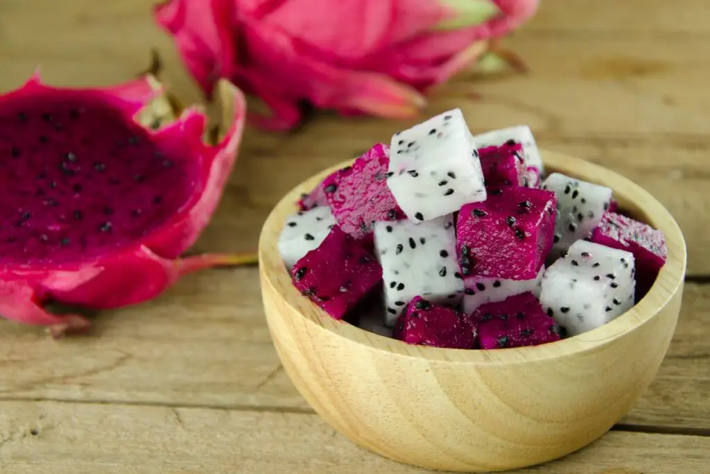 what-does-dragon-fruit-taste-like-a-journey-through-flavors-and